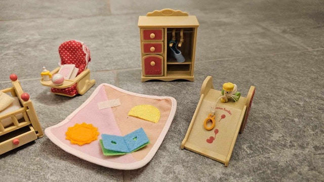 Sylvanian Families Baby Room Set - photo 3