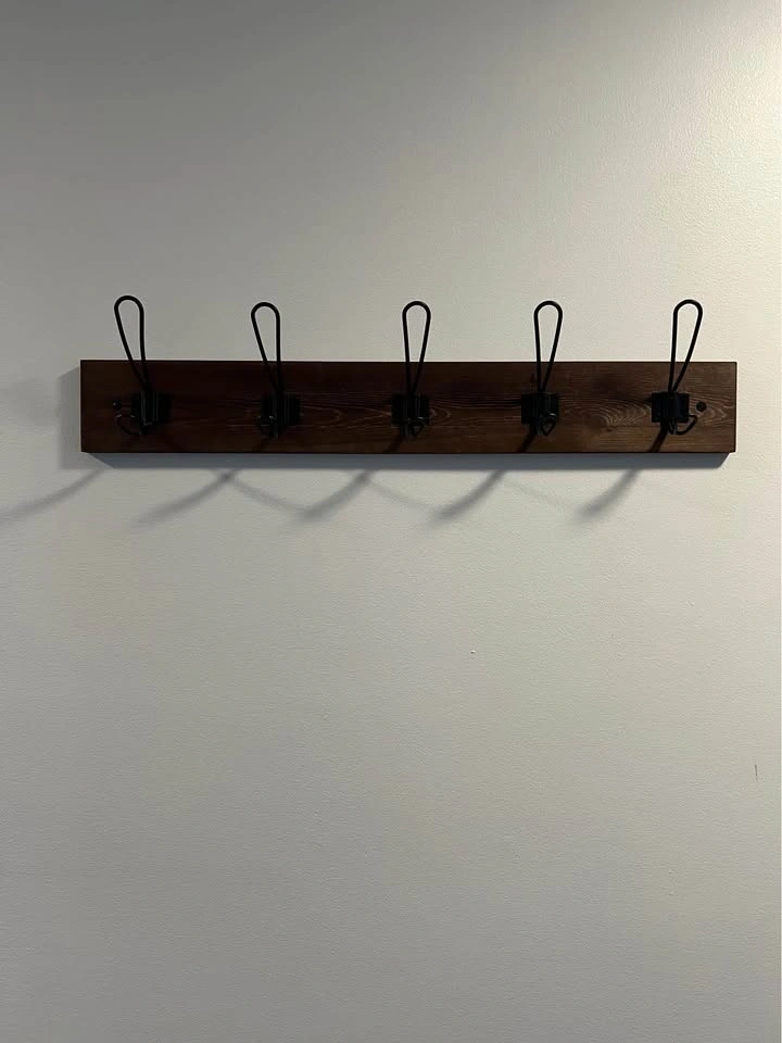 27” coat rack with 5 doubled coat hooks - photo 2