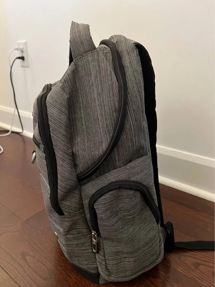 Swiss Gear Backpack with Laptop sleeve - photo 2
