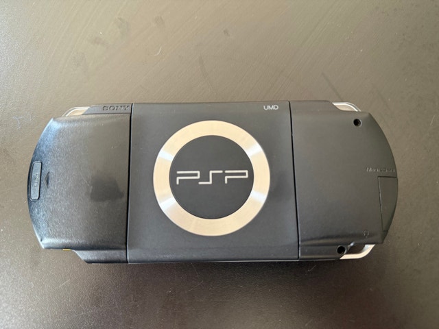 PSP Console and games - photo 2