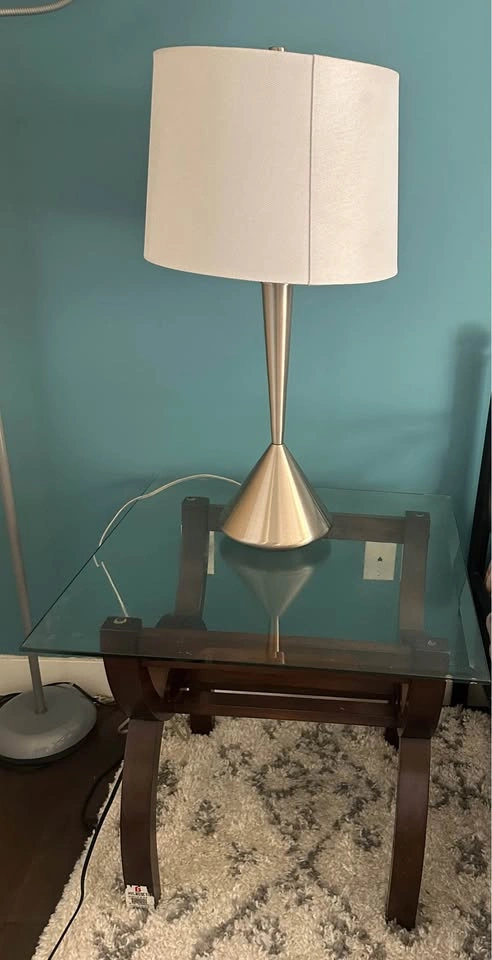Glass end table with lamp - photo 2