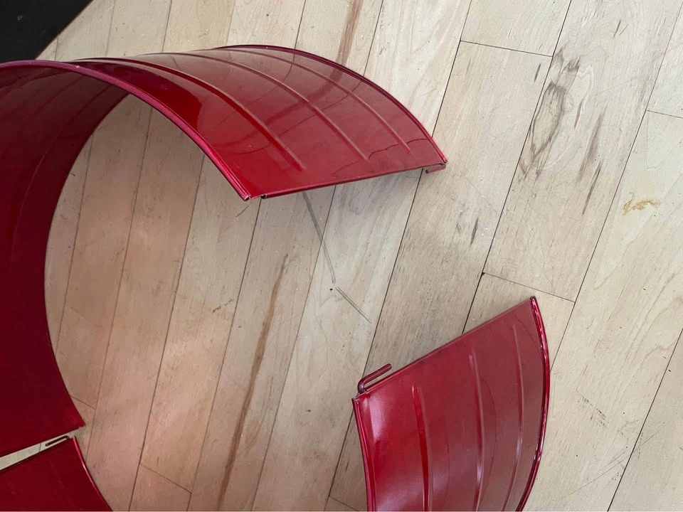 2-piece metal Christmas tree skirt, 24“ on bottom - photo 2