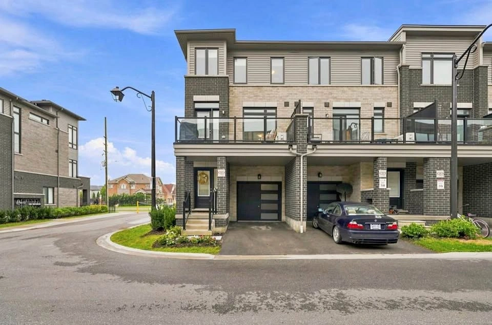 3 Beds 3 Baths - Townhouse