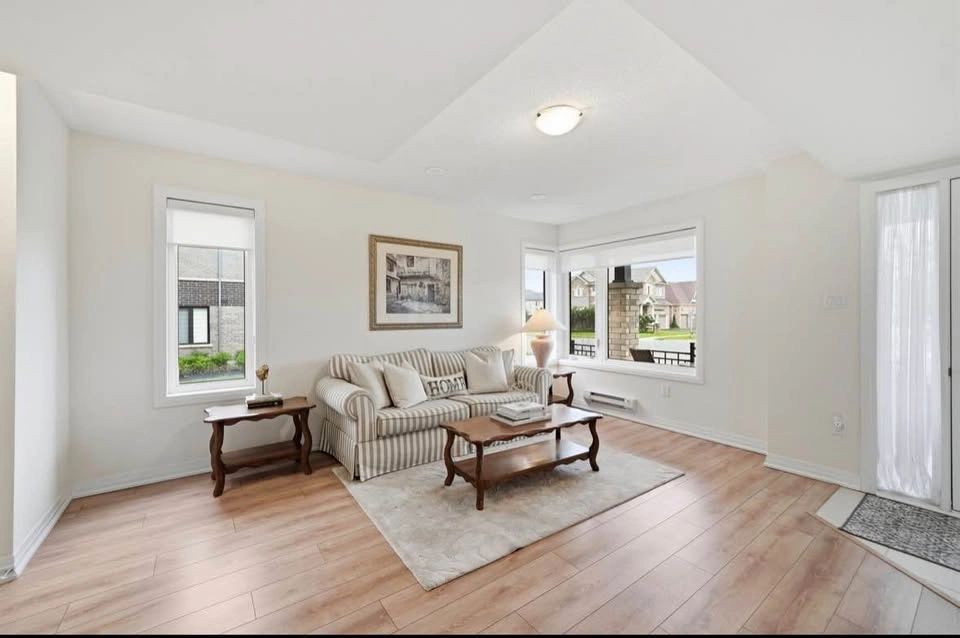 3 Beds 3 Baths - Townhouse - photo 4