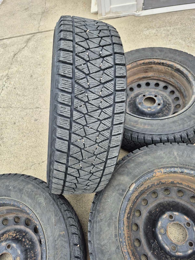 4 Bridgestone Blizzak Winter Tires With Rims - photo 3