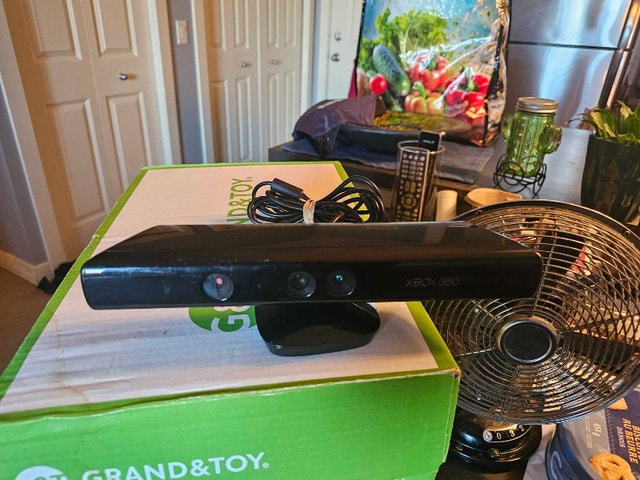 Microsoft Xbox 360 Kinect Sensor - photo 2