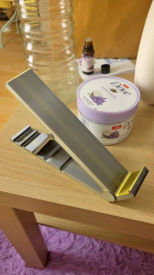 Adjustable Phone and Tablet Stand