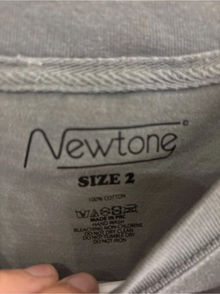 Newton mens Daytona Graphic Muscle Tee - size 2 - photo 3