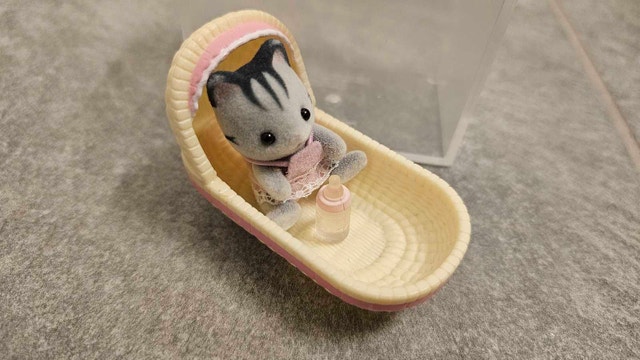 Sylvanian Families Baby Carry Case – Cat in Cradle - photo 2