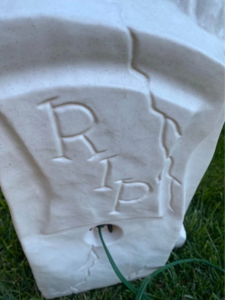 Vintage Blow Mold Tombstone Skeleton Rats RIP Halloween Lighted - photo 4