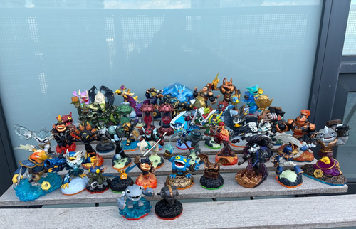 Skylanders Lot Of 53