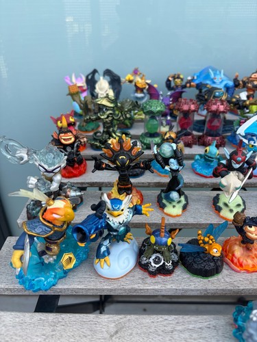 Skylanders Lot Of 53 - photo 2