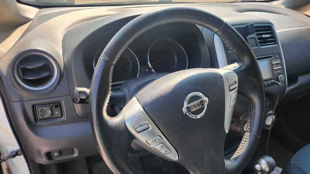 2014 Nissan versa note image indicator(3)