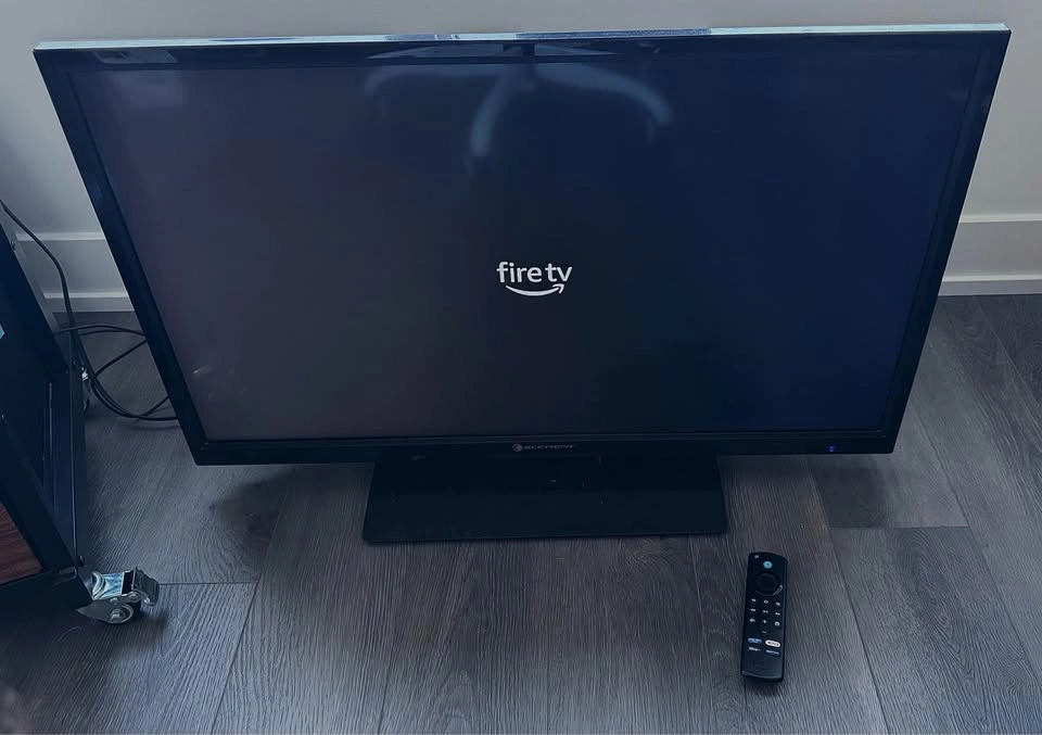32” Flat Screen TV with Amazon Fire Stick - photo 4