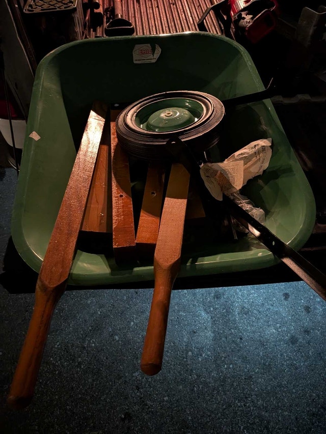 Erie Classic Vintage Wheelbarrows (2 Sets)