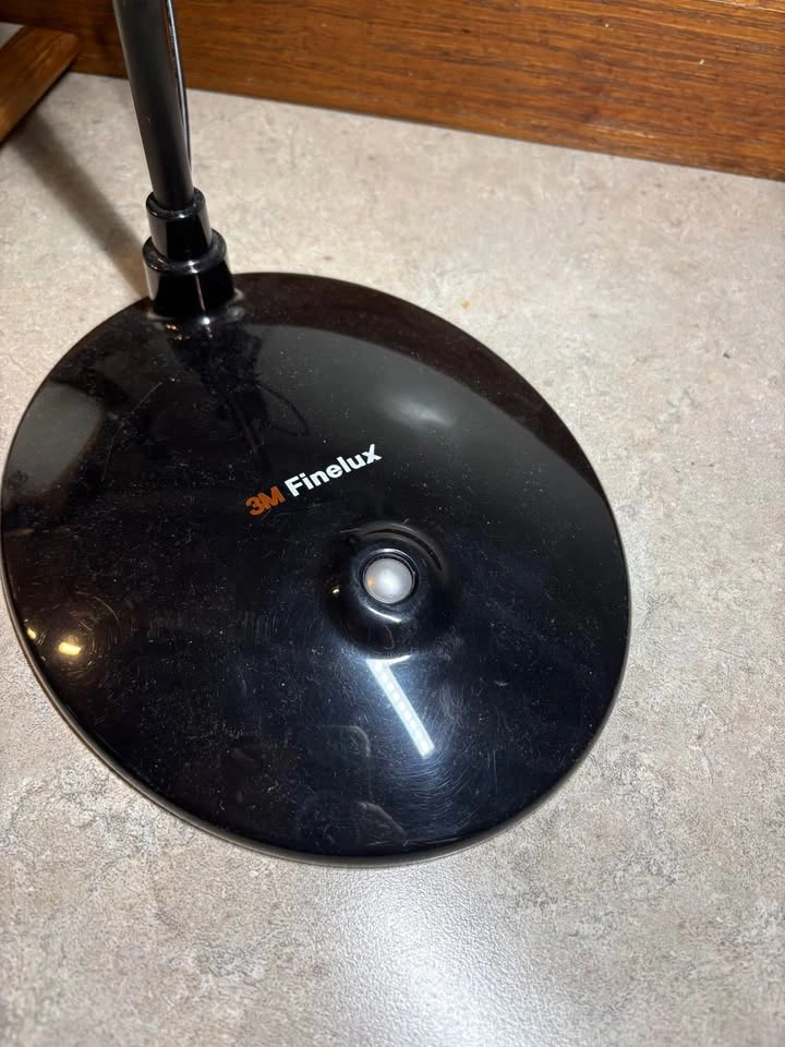 3M Finelux LED Polarizing Anti Glare Task Lamp - photo 4