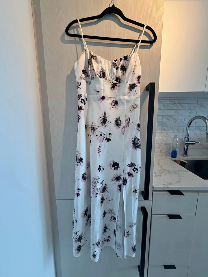 Dynamite Floral silk dress