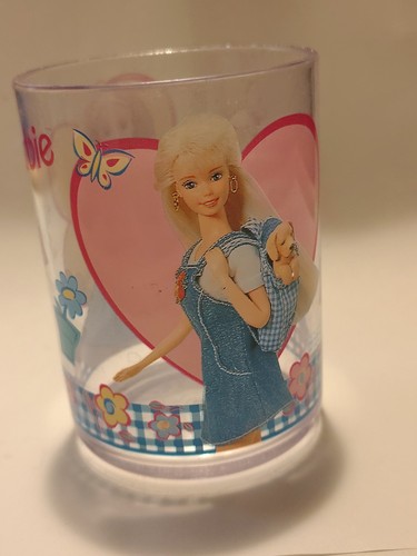 Vintage 90s Home Presence Barbie Cup Canada Montreal Plastic - photo 2