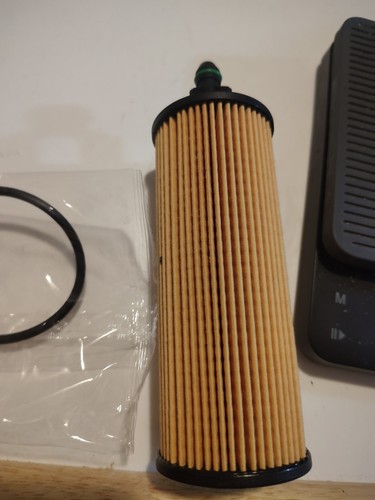 Carquest Standard R94010 Oil Filter - 11-24 Chrysler, Dodge, Jee - photo 4