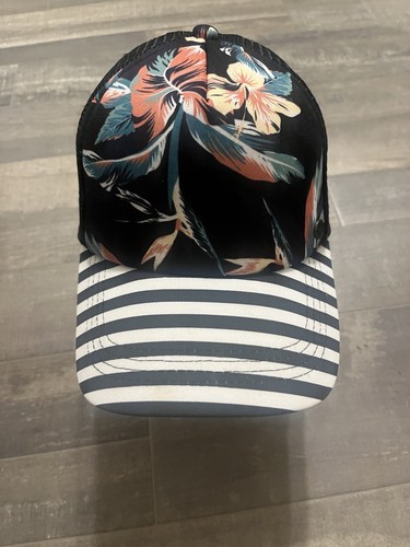 Roxy Floral Black Cap Mesh Snapback