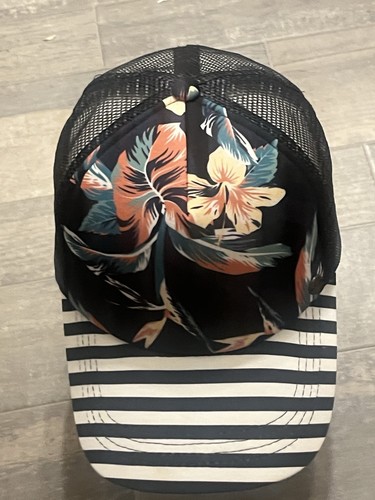 Roxy Floral Black Cap Mesh Snapback - photo 3