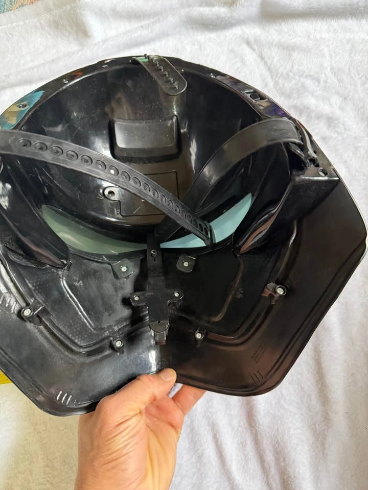 Disney Store London Star Wars Captain Phasma Voice Changing Helm - photo 4