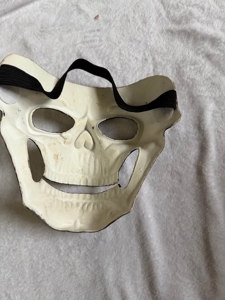 Skull Halloween Mask - photo 2