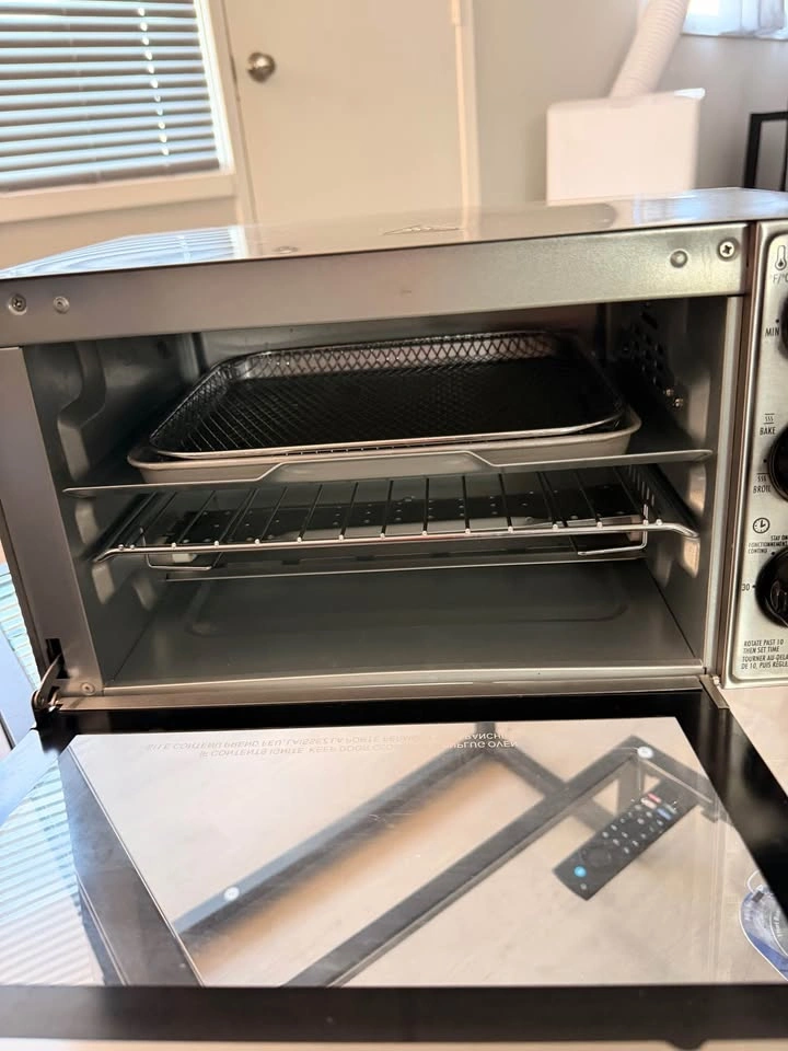 Hamilton Beach Air Fryer - photo 3