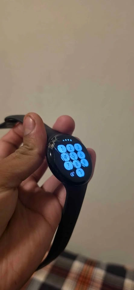 Google Pixel Watch 3 LTE + GPS – 45mm – Cracked Glass - photo 3