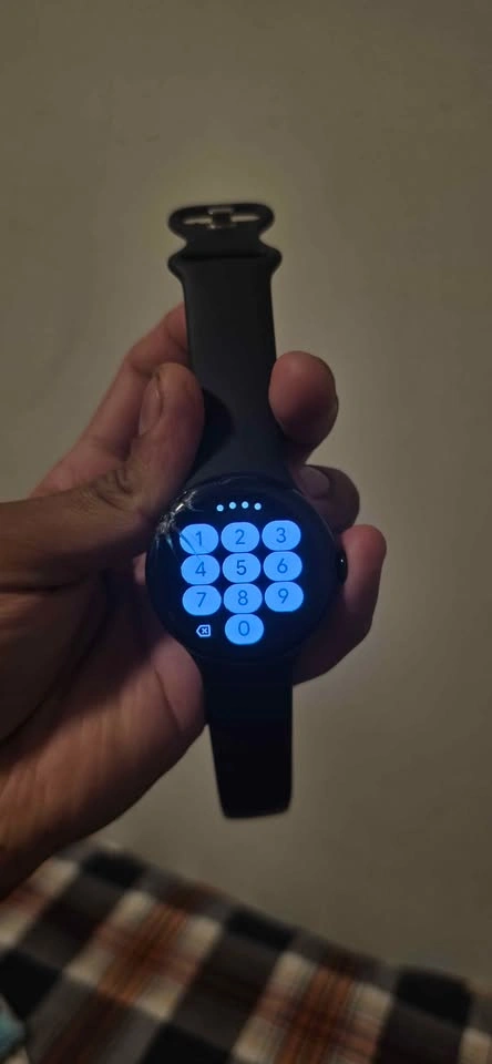 Google Pixel Watch 3 LTE + GPS – 45mm – Cracked Glass - photo 4