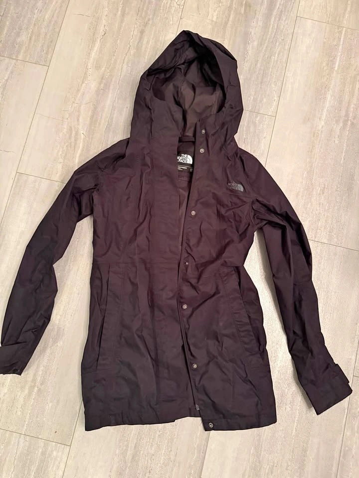 The North Face Women's Rain Jacket Parka - Size XS