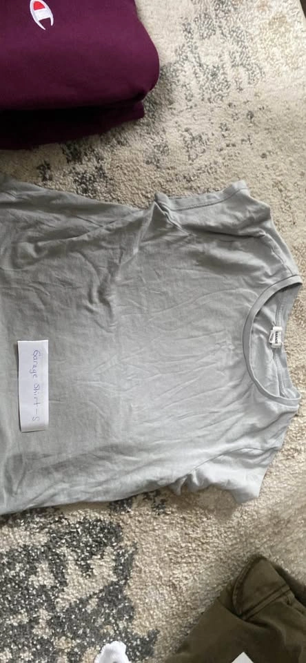 Champion sweat shirt and other clothes 4 items - photo 3