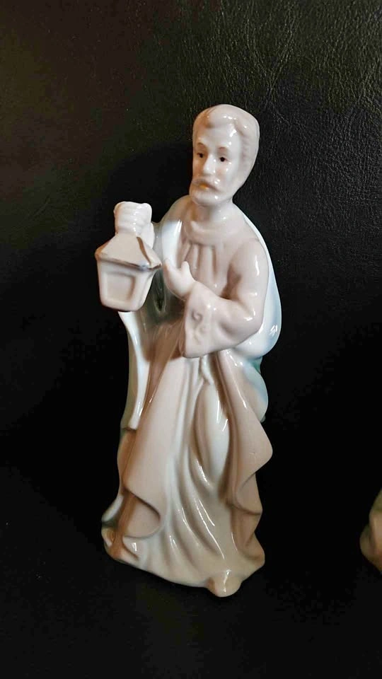 Vintage Porcelain Nativity Figurines Set