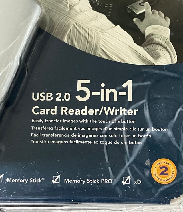 Sandisk 5 in 1 Card Reader Writer - photo 2