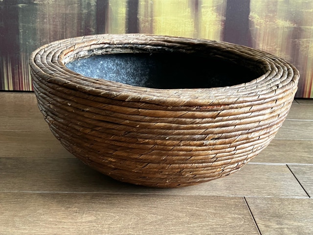 Large planter