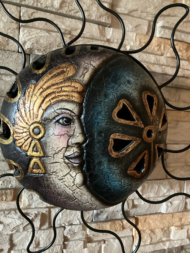 Gorgeous Sun Moon Sculpture