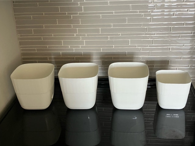 Plastic Flower Pots 6”