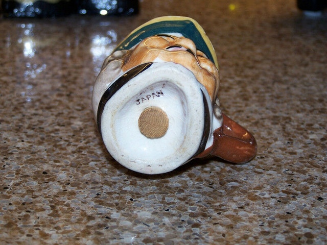 Vintage Toby French Gentleman ceramic porcelain pepper shaker - photo 3
