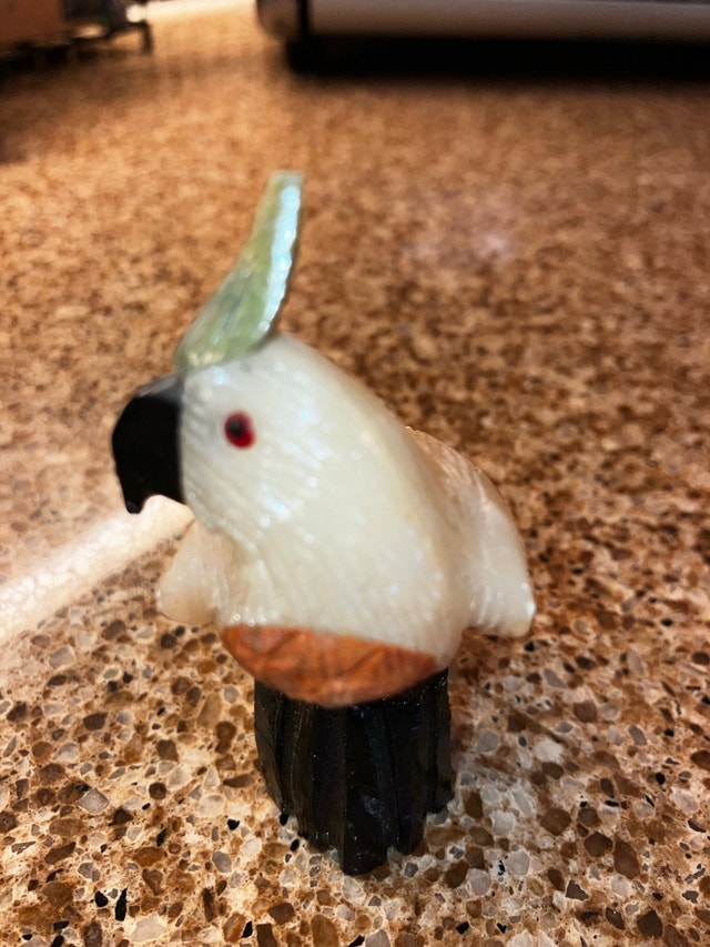 Onyx Sculpture of Cockatoo - photo 2