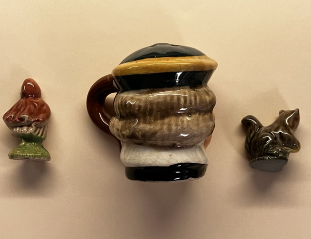 Vintage Porcelain Tea Figurines and Toby French - photo 2
