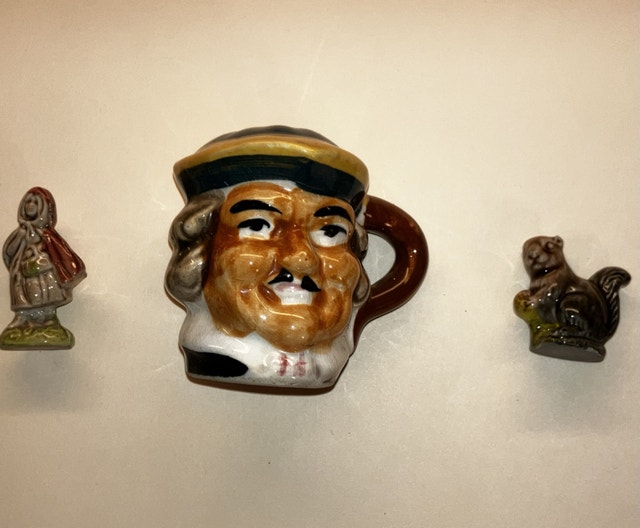 Vintage Porcelain Tea Figurines and Toby French - photo 5