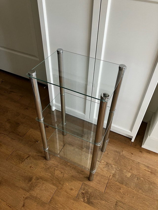 Glass shelf