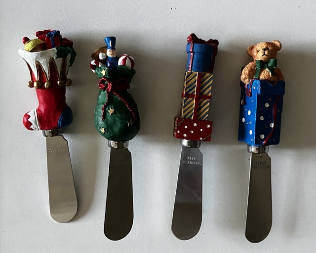 Christmas knives spreader