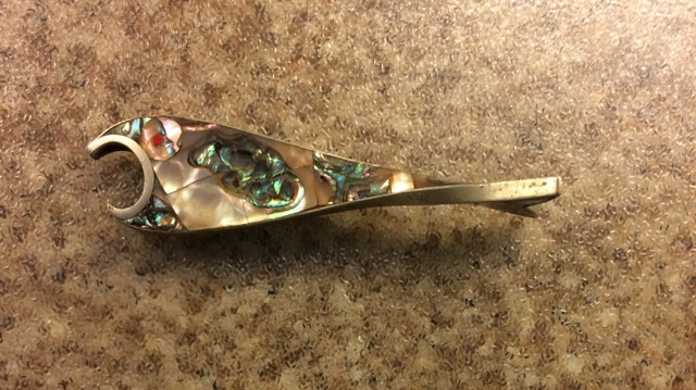Rare Vintage Mother of Pearl Fish Bottle Opener Figurine Mexico - photo 3