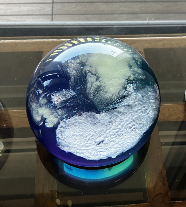 Extra large glow in the dark paperweight - photo 2