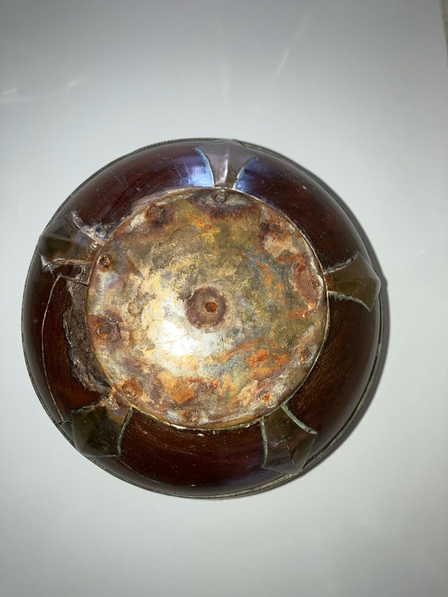 Victorian Brass and Wood Pot - photo 4