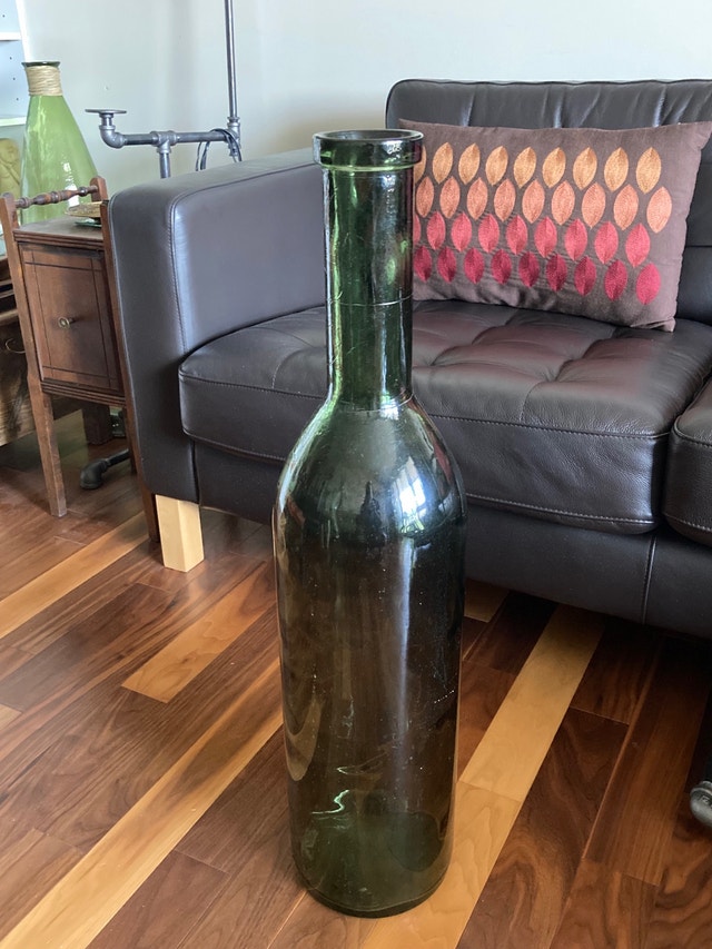 Huge green bottle - photo 2