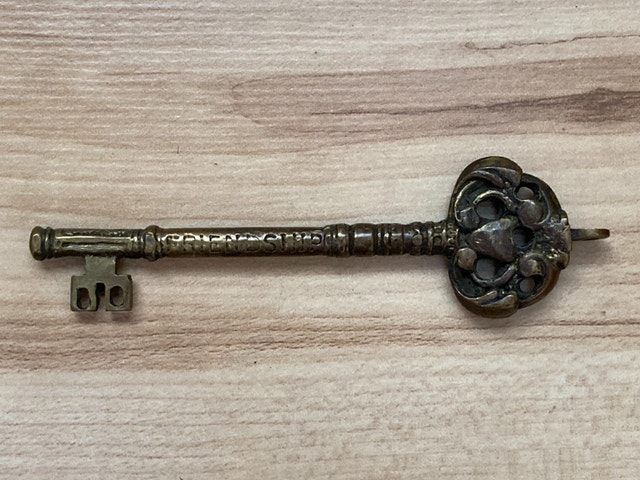 Vintage Brass Friendship Key - photo 2