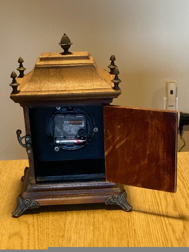 Mantel clock - battery - photo 4