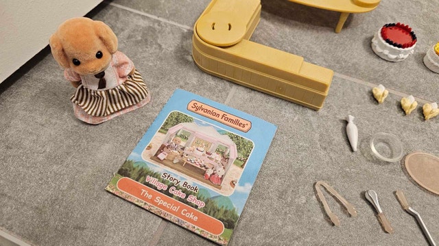 Sylvanian Families Village Cake Shop - photo 5